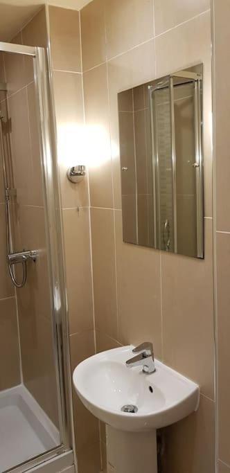 Nice Central Flat Walk To Princes Streetroyal Mile EDI Exterior foto